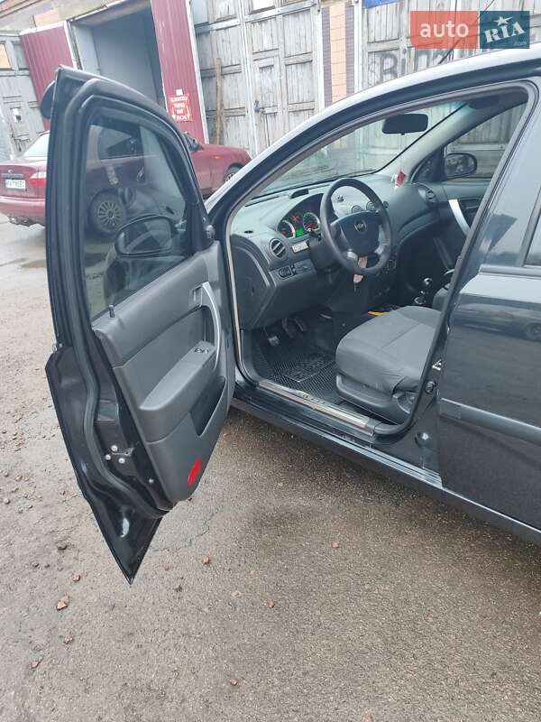 Хэтчбек Chevrolet Aveo 2010 в Козельце