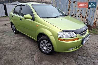 Седан Chevrolet Aveo 2005 в Киеве