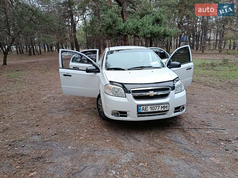 Седан Chevrolet Aveo 2007 в Дніпрі