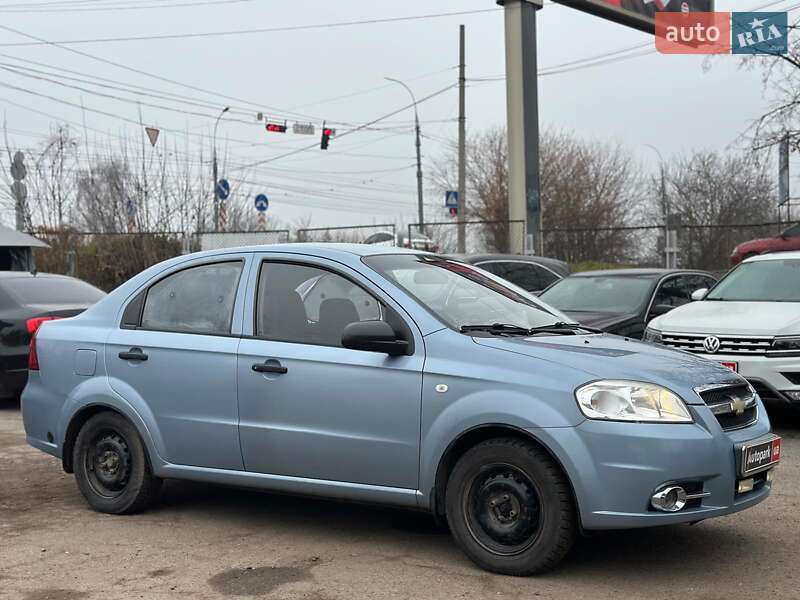 Седан Chevrolet Aveo 2011 в Вінниці