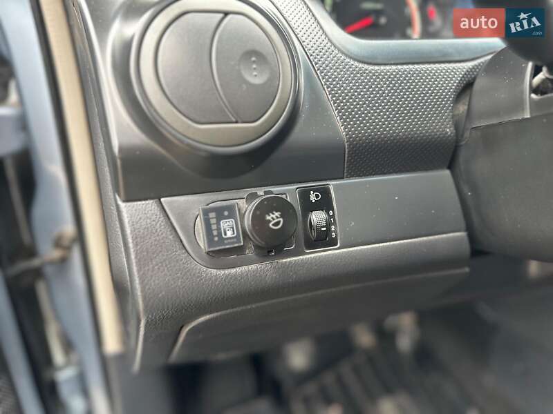 Седан Chevrolet Aveo 2011 в Вінниці