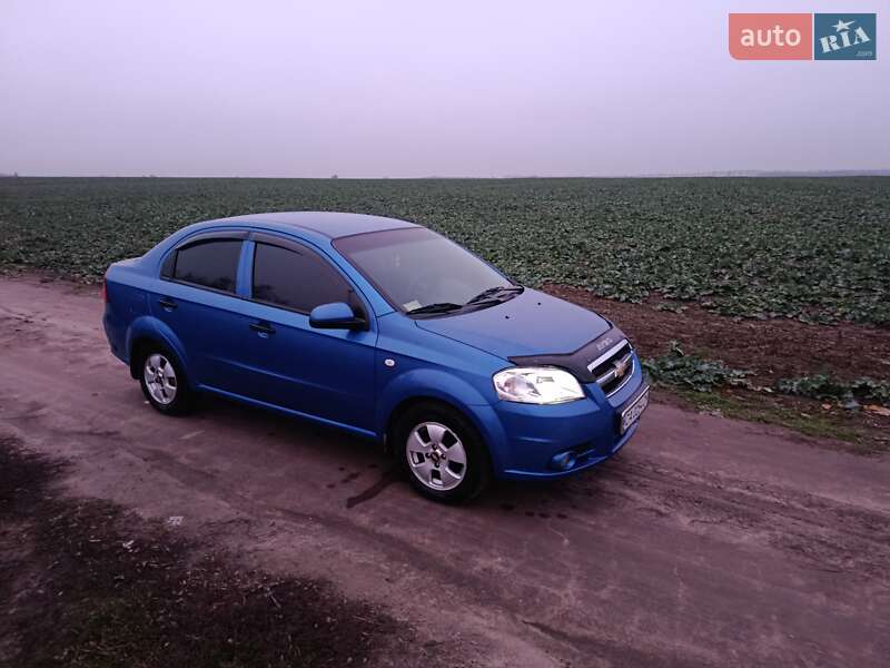 Седан Chevrolet Aveo 2010 в Корсунь-Шевченківському