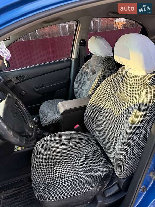Седан Chevrolet Aveo 2007 в Охтирці