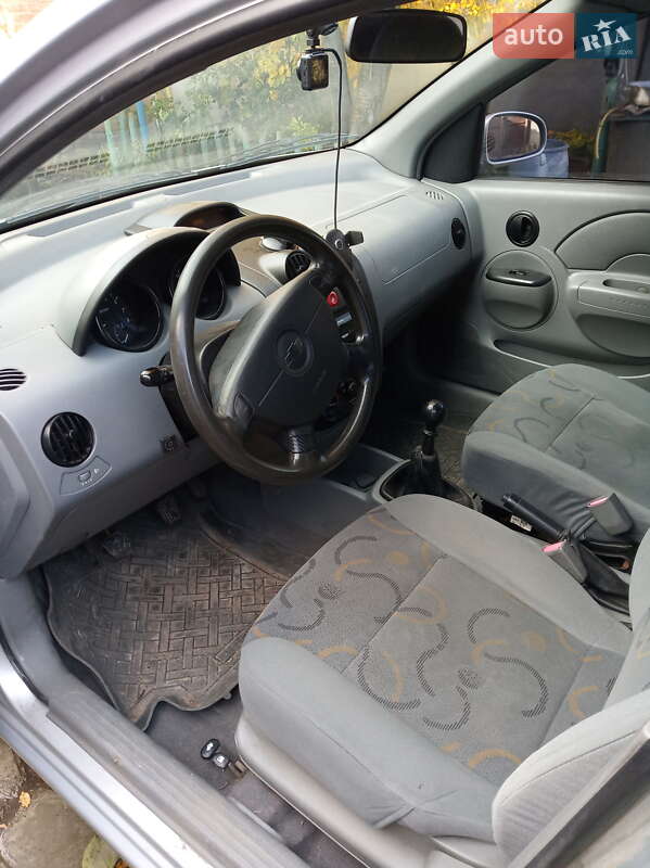 Седан Chevrolet Aveo 2005 в Валках