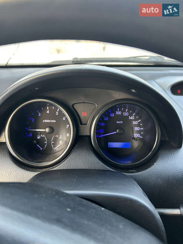 Седан Chevrolet Aveo 2004 в Харкові