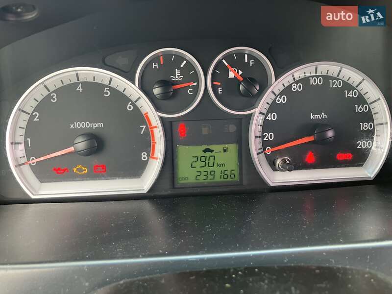 Седан Chevrolet Aveo 2006 в Івано-Франківську