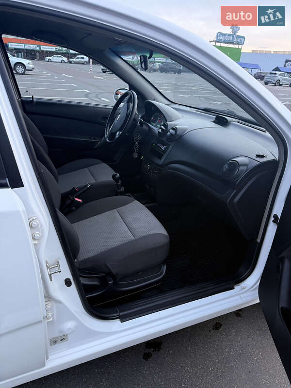 Хэтчбек Chevrolet Aveo 2008 в Одессе фото 16 Хэтчбек Chevrolet Aveo 2008 в Одессе