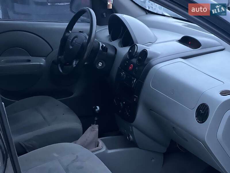 Седан Chevrolet Aveo 2005 в Кропивницком