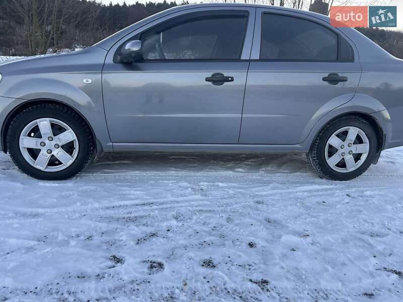 Седан Chevrolet Aveo 2007 в Перемышлянах