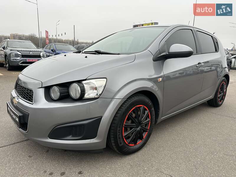 Хэтчбек Chevrolet Aveo 2012 в Киеве