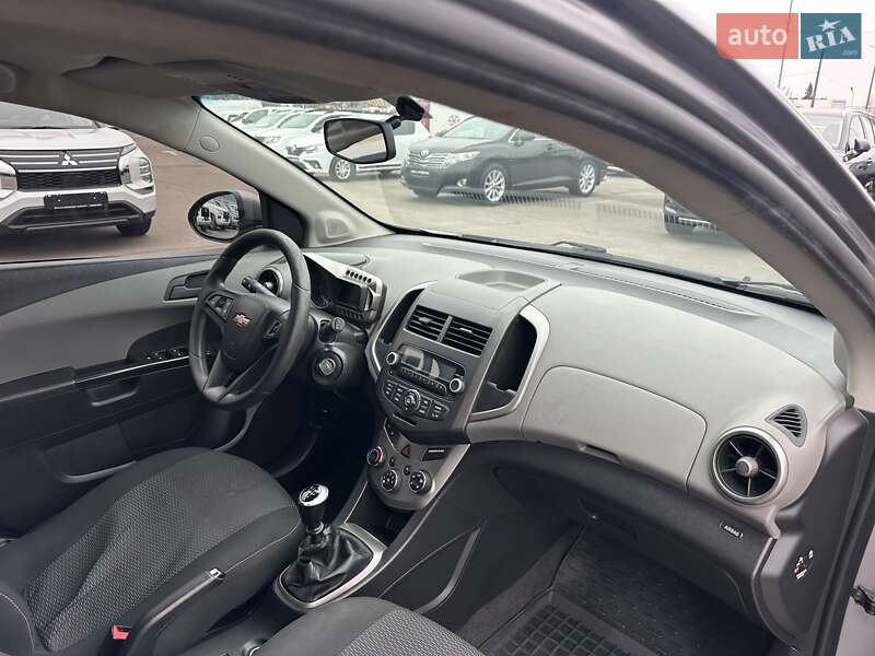 Хэтчбек Chevrolet Aveo 2012 в Киеве
