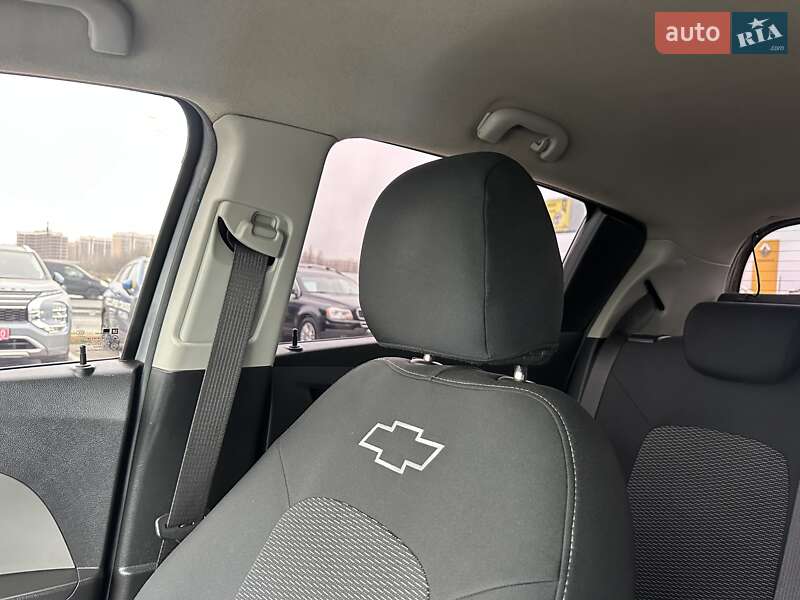 Хэтчбек Chevrolet Aveo 2012 в Киеве