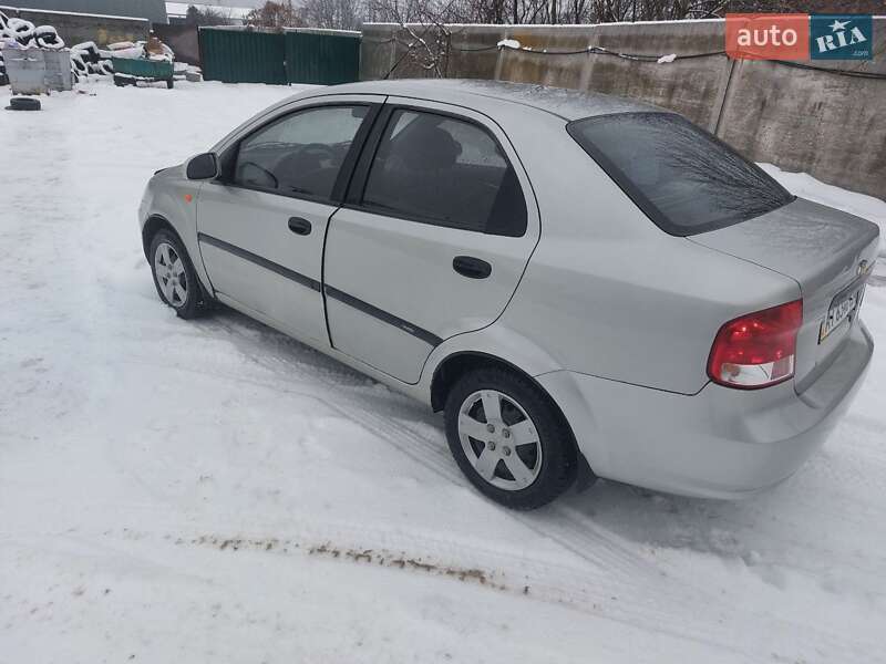 Седан Chevrolet Aveo 2005 в Білій Церкві