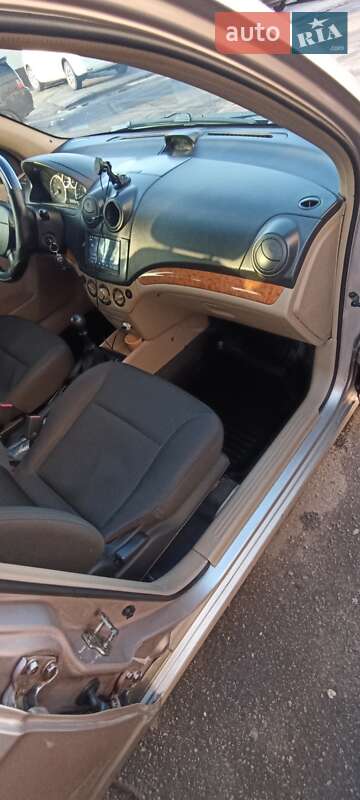 Седан Chevrolet Aveo 2008 в Кременчуці