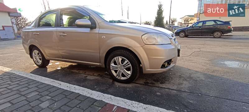 Седан Chevrolet Aveo 2008 в Кременчуці