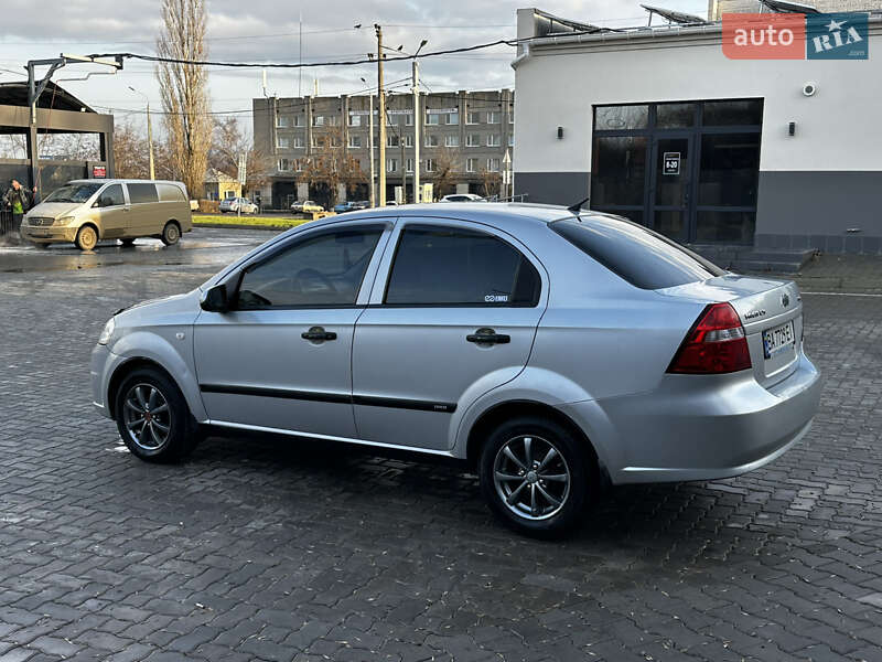 Седан Chevrolet Aveo 2006 в Миколаєві