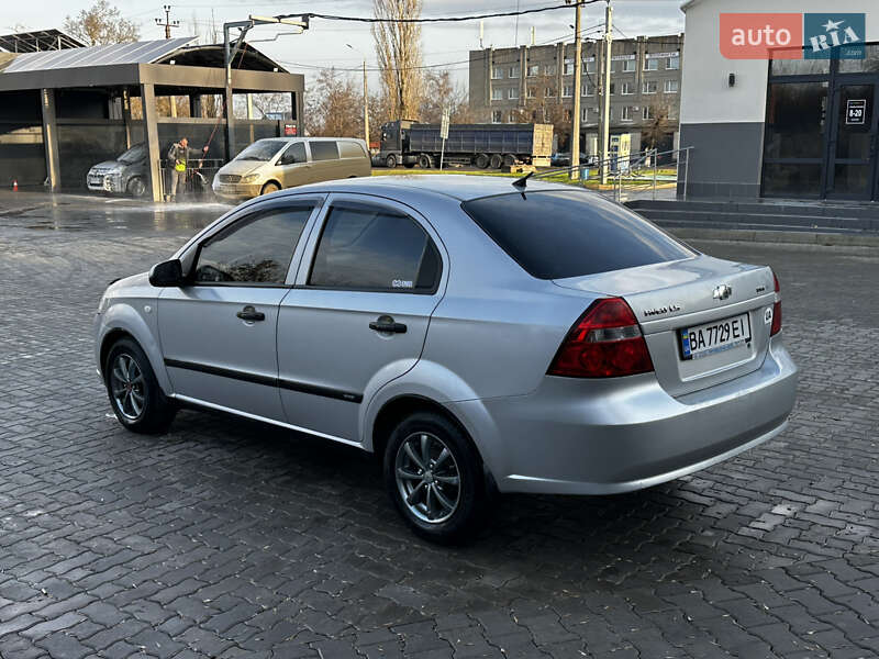 Седан Chevrolet Aveo 2006 в Миколаєві