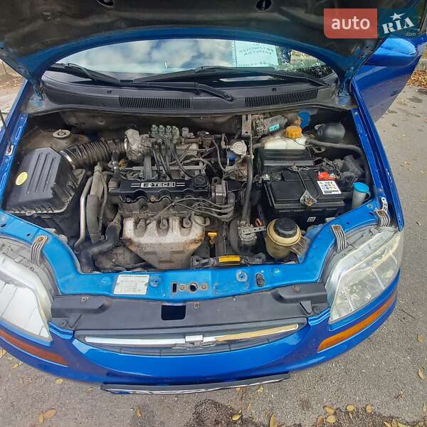 Хэтчбек Chevrolet Aveo 2005 в Запорожье