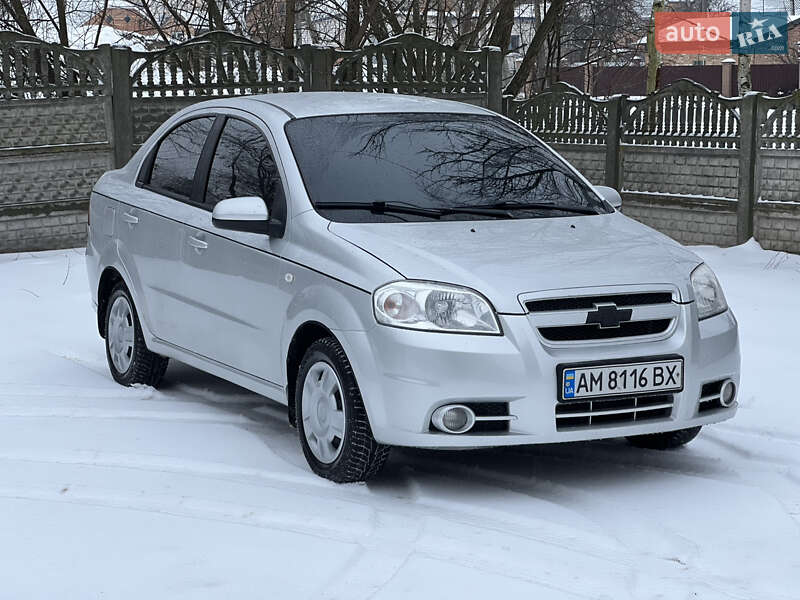 Седан Chevrolet Aveo 2008 в Бердичеві