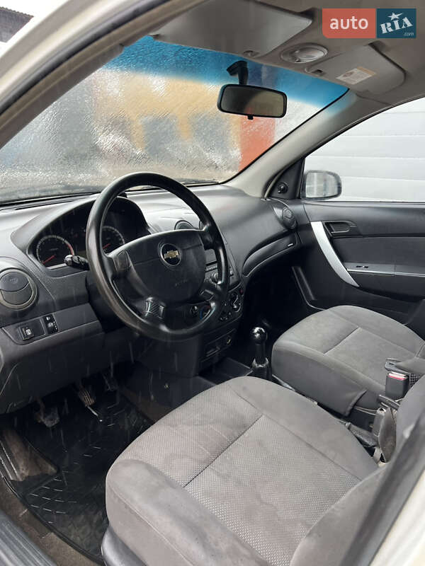 Седан Chevrolet Aveo 2008 в Сумах