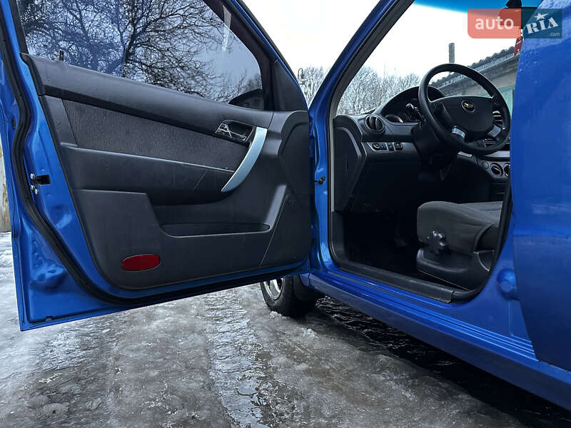 Седан Chevrolet Aveo 2007 в Харькове