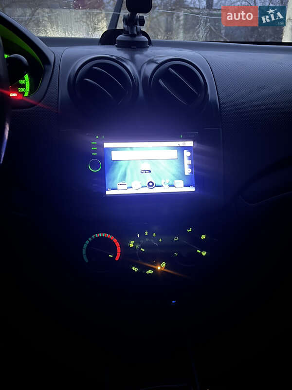 Хэтчбек Chevrolet Aveo 2008 в Новомосковске фото 16 Хэтчбек Chevrolet Aveo 2008 в Новомосковске