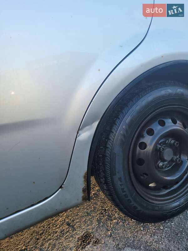 Седан Chevrolet Aveo 2005 в Днепре