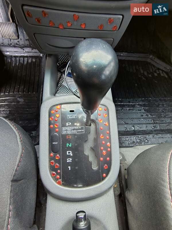 Хэтчбек Chevrolet Aveo 2005 в Кропивницком