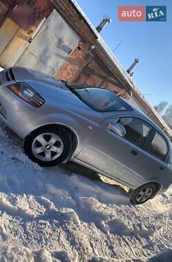 Седан Chevrolet Aveo 2005 в Сумах