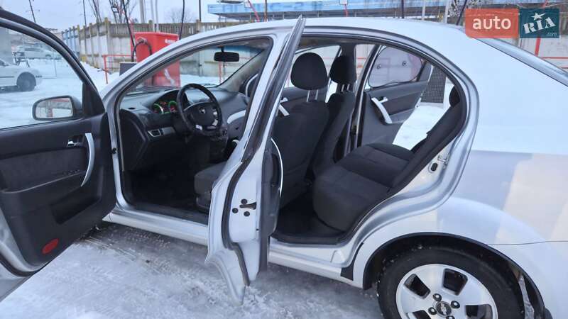 Седан Chevrolet Aveo 2011 в Виннице