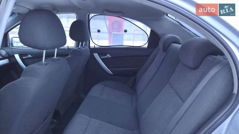 Седан Chevrolet Aveo 2011 в Виннице