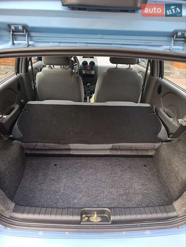 Хэтчбек Chevrolet Aveo 2005 в Запорожье