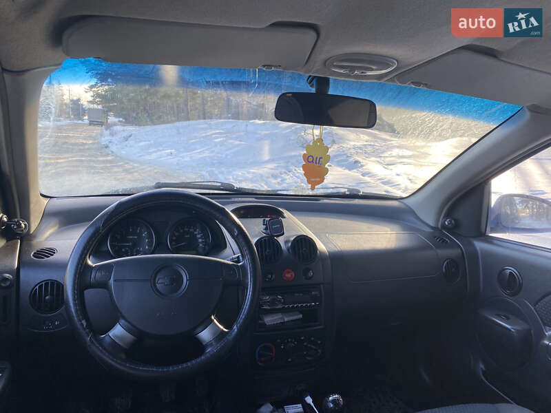 Хэтчбек Chevrolet Aveo 2006 в Харькове