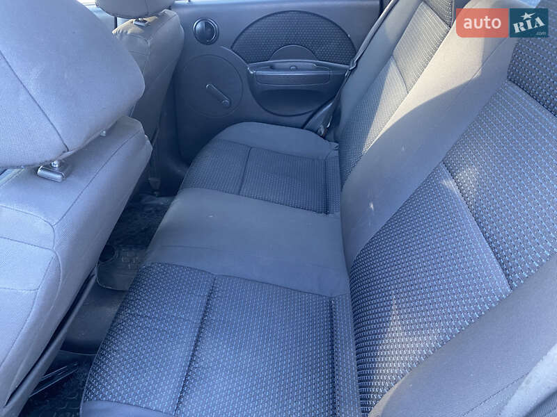 Хэтчбек Chevrolet Aveo 2006 в Харькове