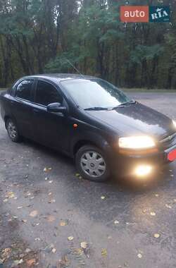 Седан Chevrolet Aveo 2004 в Прилуках