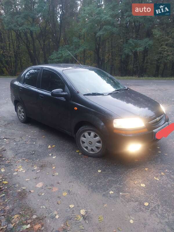 Седан Chevrolet Aveo 2004 в Прилуках