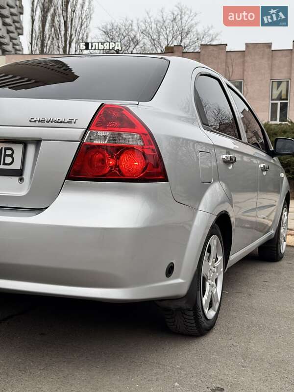 Седан Chevrolet Aveo 2008 в Николаеве