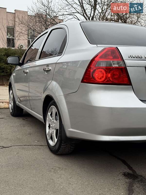 Седан Chevrolet Aveo 2008 в Николаеве