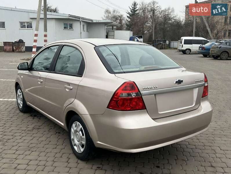 Седан Chevrolet Aveo 2008 в Кременчуге