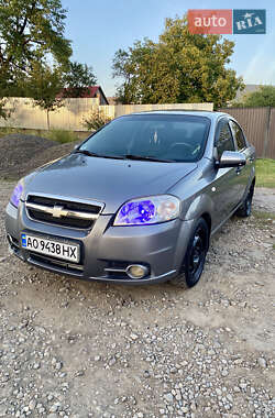 Седан Chevrolet Aveo 2007 в Чинадієвому
