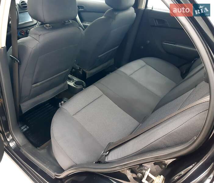 Седан Chevrolet Aveo 2011 в Лубнах