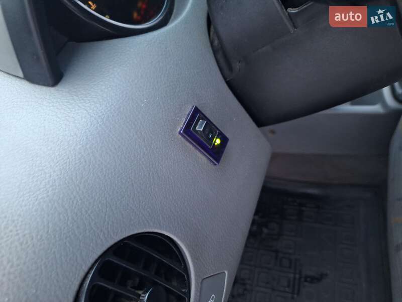 Седан Chevrolet Aveo 2004 в Черновцах