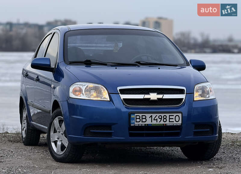 Седан Chevrolet Aveo 2006 в Днепре