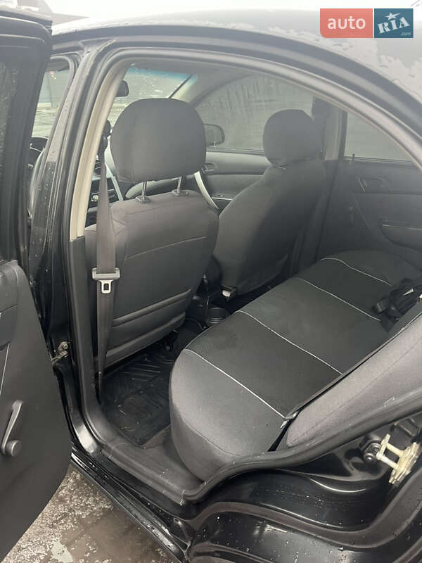 Седан Chevrolet Aveo 2007 в Дніпрі