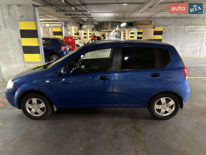 Хэтчбек Chevrolet Aveo 2008 в Киеве