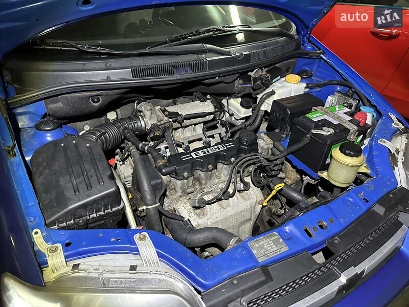 Хэтчбек Chevrolet Aveo 2008 в Киеве