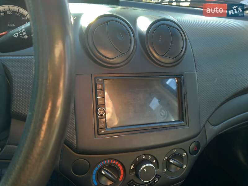 Седан Chevrolet Aveo 2006 в Брусилове