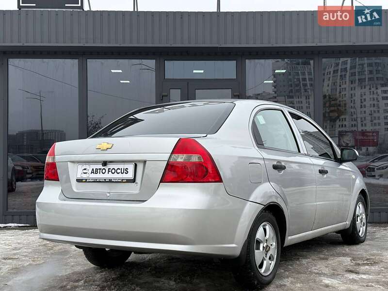 Седан Chevrolet Aveo 2006 в Киеве