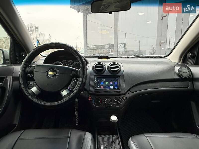 Седан Chevrolet Aveo 2006 в Киеве