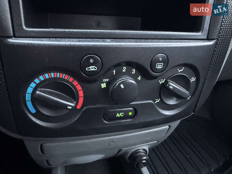 Седан Chevrolet Aveo 2005 в Одессе фото 24 Седан Chevrolet Aveo 2005 в Одессе